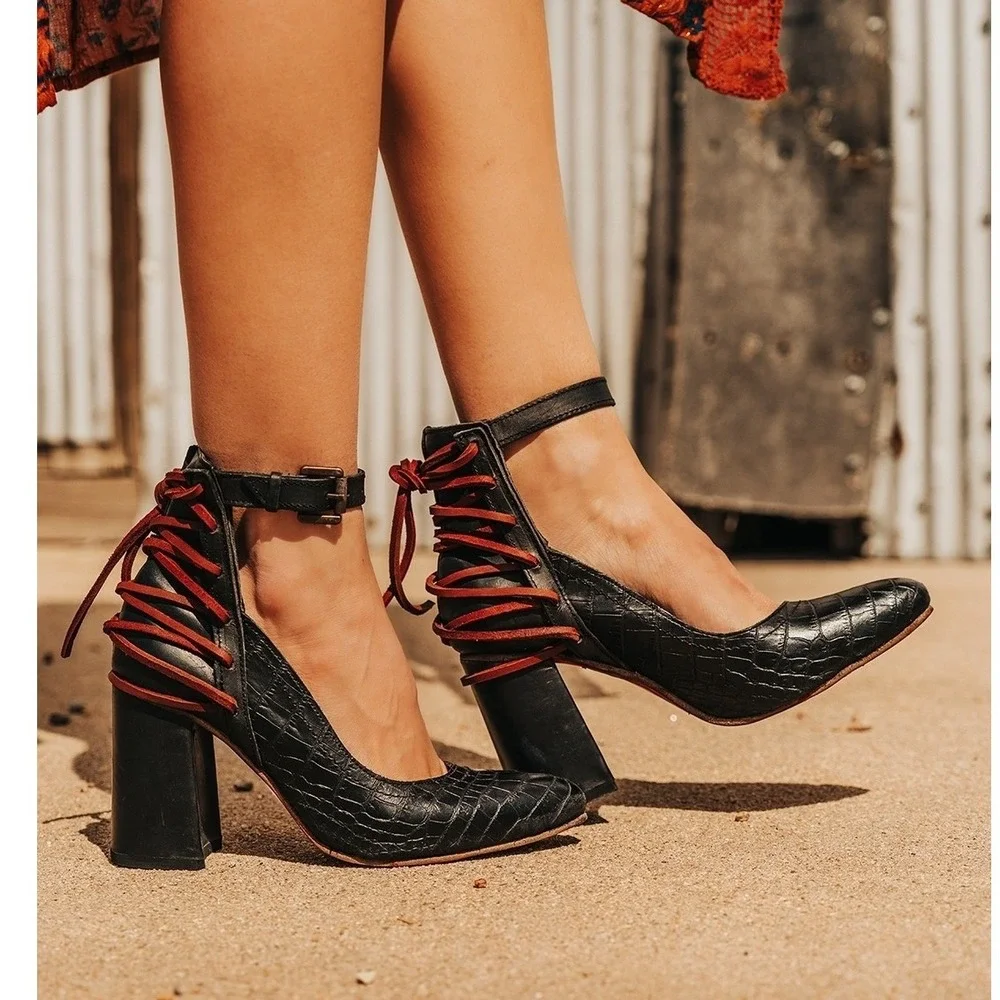 Freebird by Steven Jillian Leather Block Heel Pumps sz 10